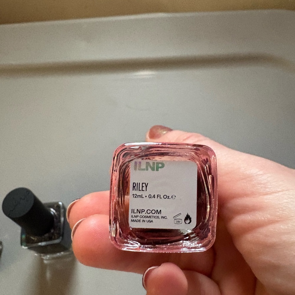 Bundle of five ILNP nail polishes - Picture 6 of 6